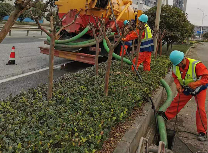 吉隆市政管道清淤