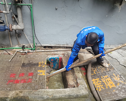 吉隆清掏化粪池